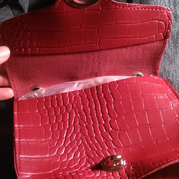 Faux Leather Red Mini Handbag - Picture 4 of 10